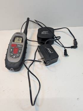M019001 Innotek Field Pro Hunting Dog Training Transmitter Remote Control And Charger M019001 Innotek Field Pro Hunting Dog Training Transmitter Remote Control And Charger