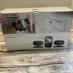 Motorola SCOUT500 Digital Video Pet Monitor And 2 Cameras Nib. Fixed Price $80.00.